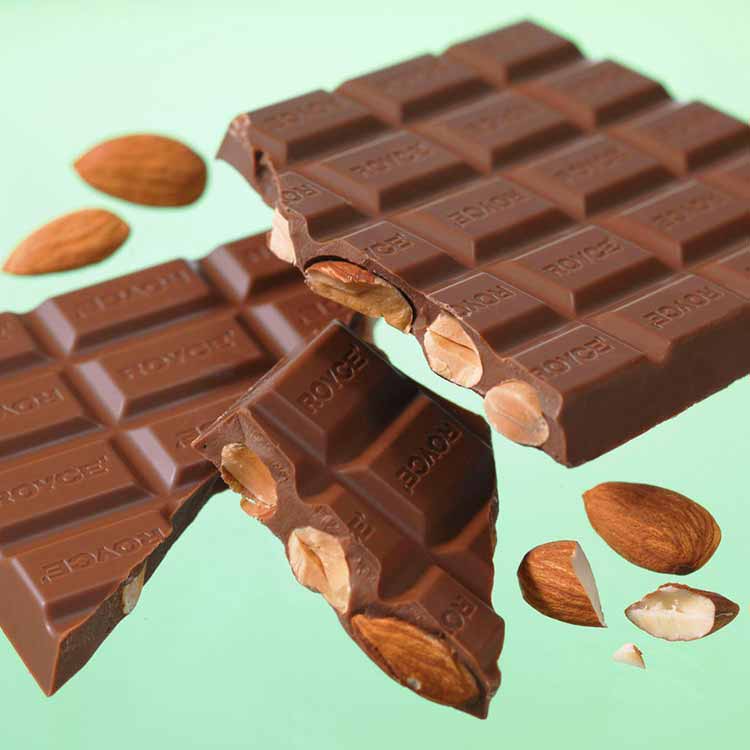 板チョコレート アーモンド入り ロイズ Royce 公式 チョコレート お菓子のオンラインショップ