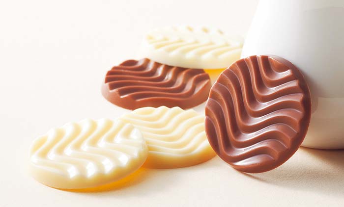 12種類の味わいからあなたのお気に入りを。ピュアチョコレート図鑑｜ロイズ（ROYCE'）公式 - チョコレート・お菓子のオンラインショップ